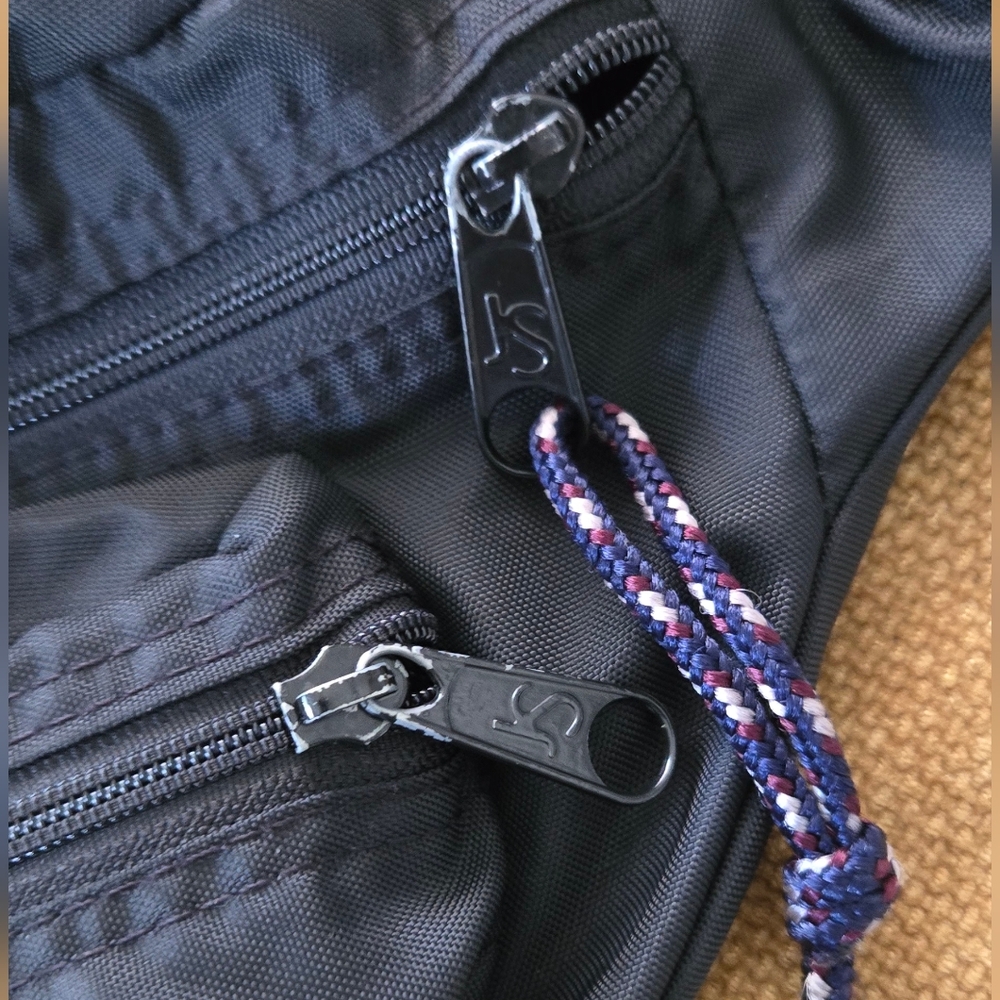 Vintage JanSport Black Waist Pack - Picture 3 of 7